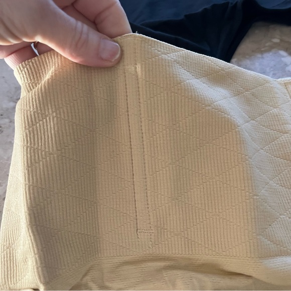 Thong shape wear seemless panty - Picture 3 of 7